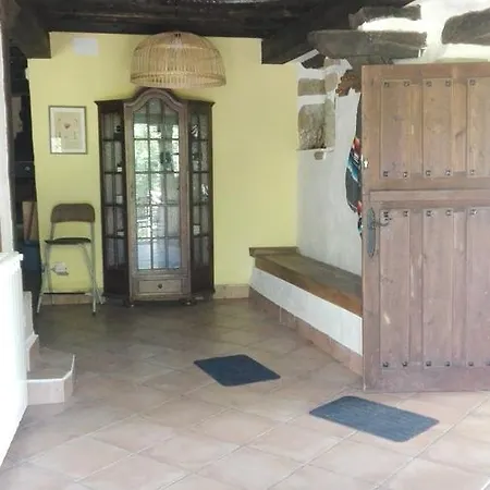 De Soba אכסניה Lavín